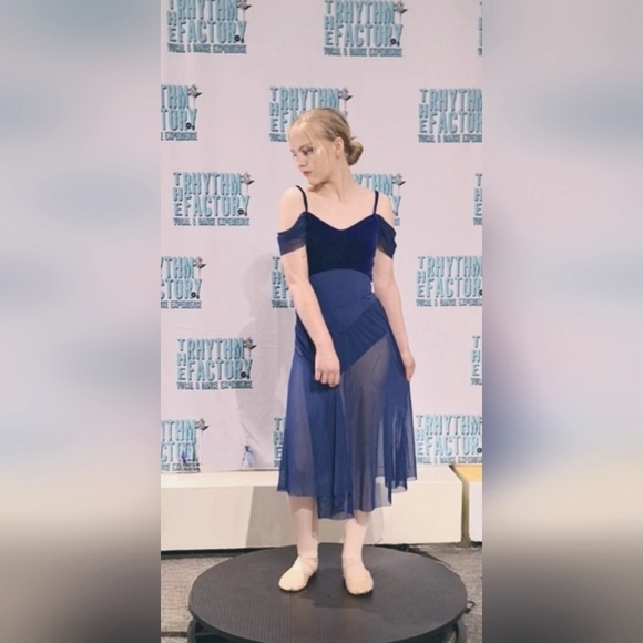 Meet your Posher, Elizabeth Posh II Ambassador - Picture 8 of 17